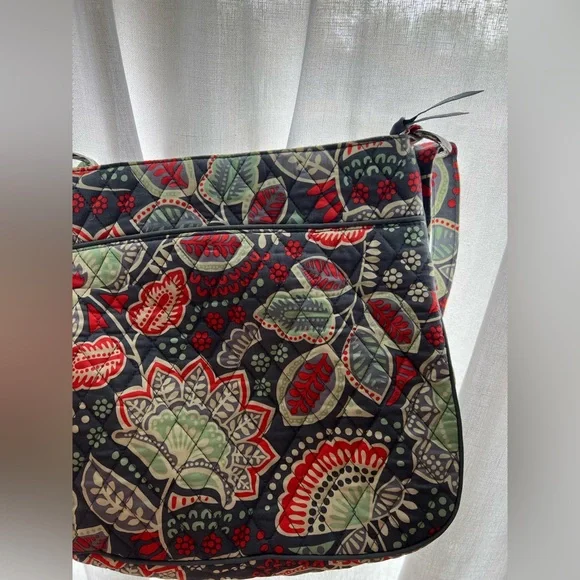 Vera Bradley Nomadic Floral Triple Zip Hipster Quilted Bag - Picture 6 of 11